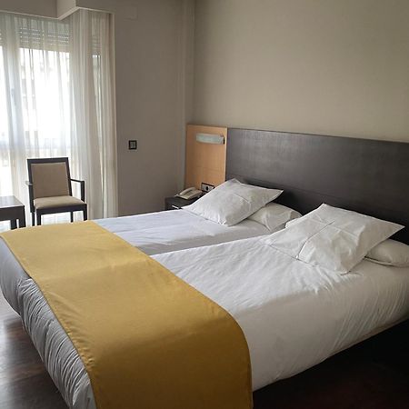 Hotel Rios San Adrian  Bagian luar foto