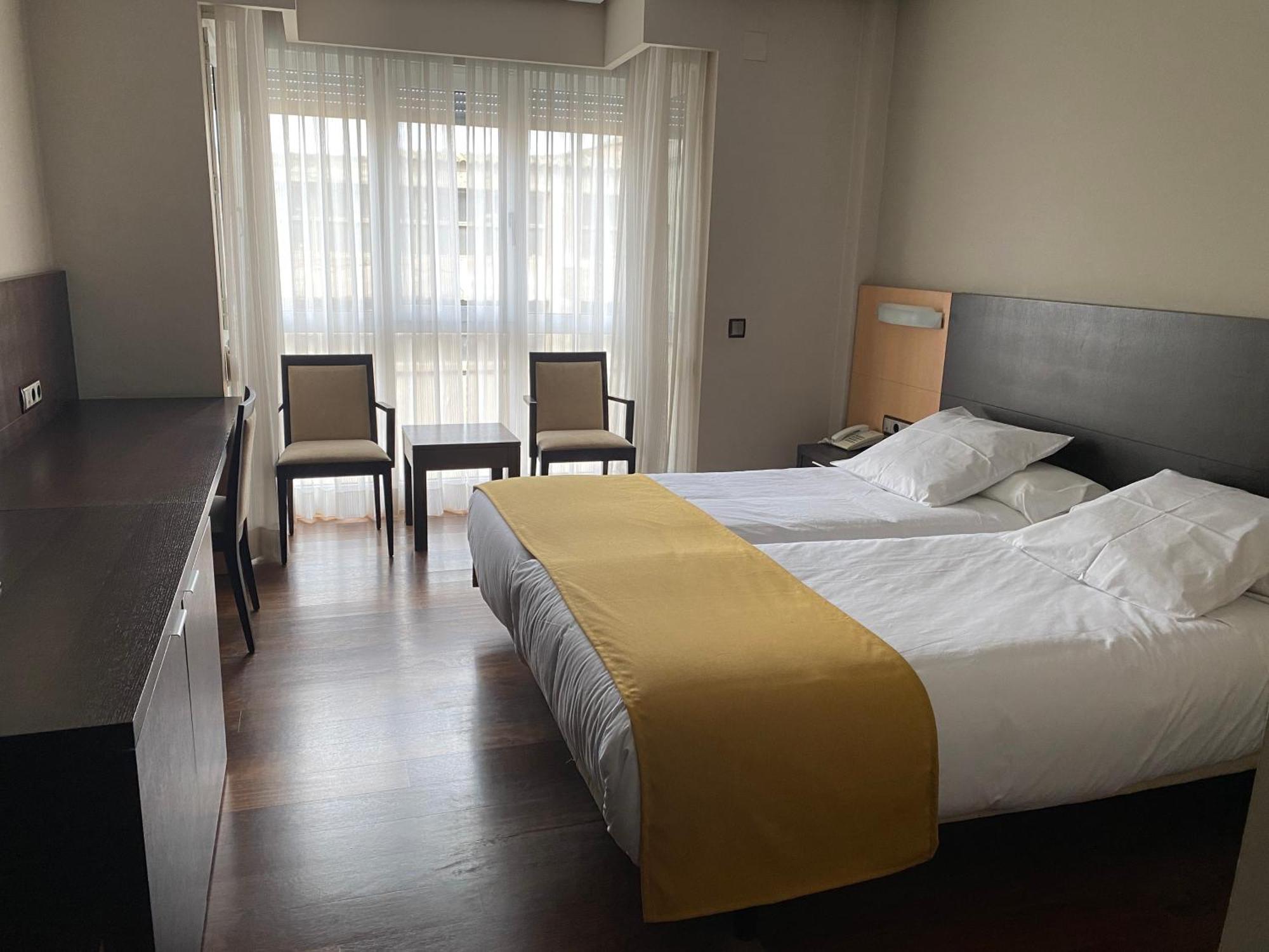 Hotel Rios San Adrian  Bagian luar foto