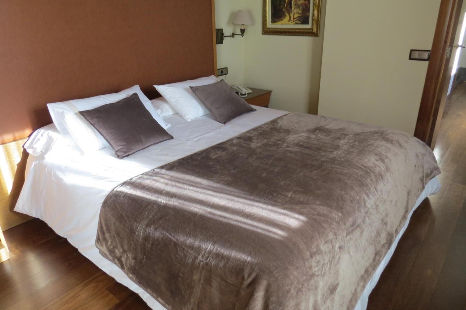 Hotel Rios San Adrian  Bagian luar foto