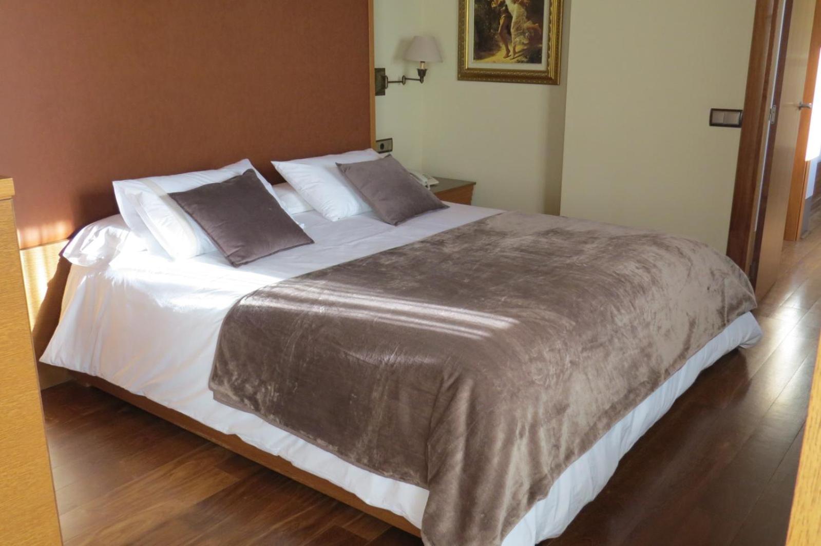 Hotel Rios San Adrian  Bagian luar foto